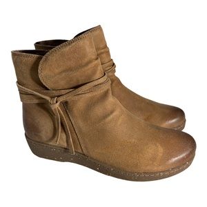 DANSKO | Evelyn Biscotti Brushed Leather Side-zip Booties